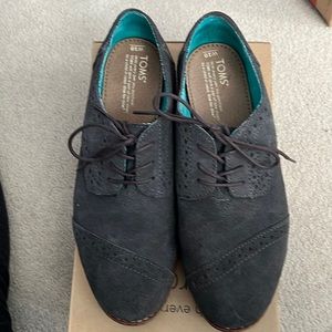 Tom’s Women’s Brogue Dark Grey Suede